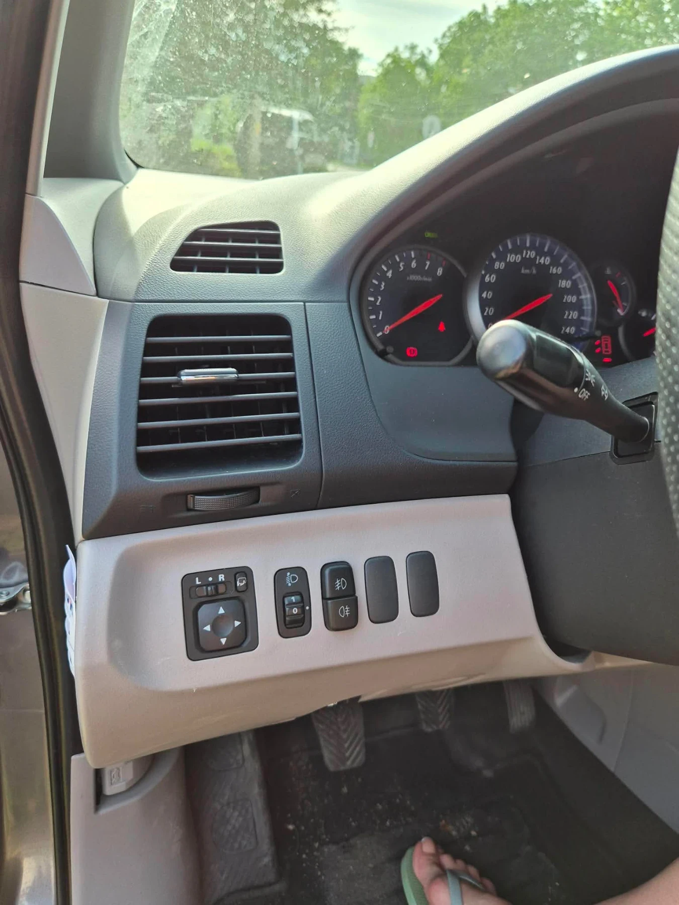 Mitsubishi Grandis, снимка 10 - Автомобили и джипове - 55057122