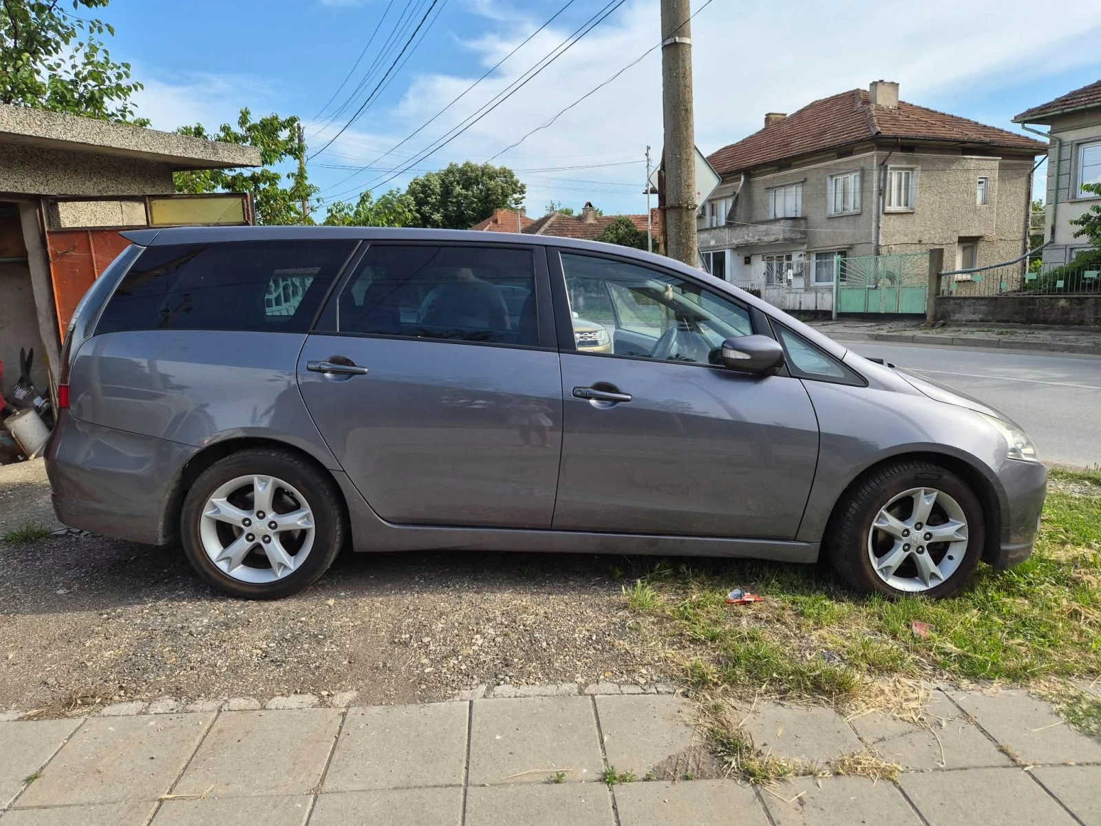 Mitsubishi Grandis, снимка 3 - Автомобили и джипове - 55057122