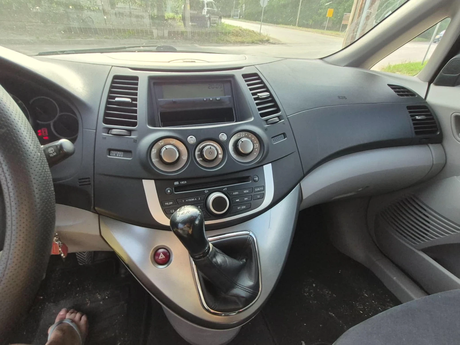 Mitsubishi Grandis, снимка 9 - Автомобили и джипове - 55057122