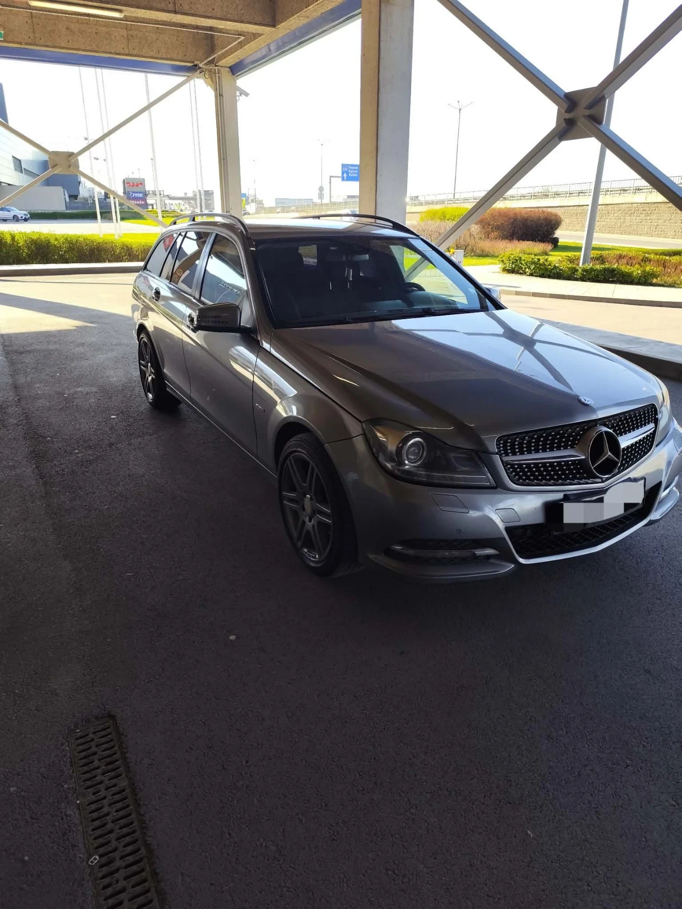Mercedes-Benz C 220, снимка 2 - Автомобили и джипове - 55286352