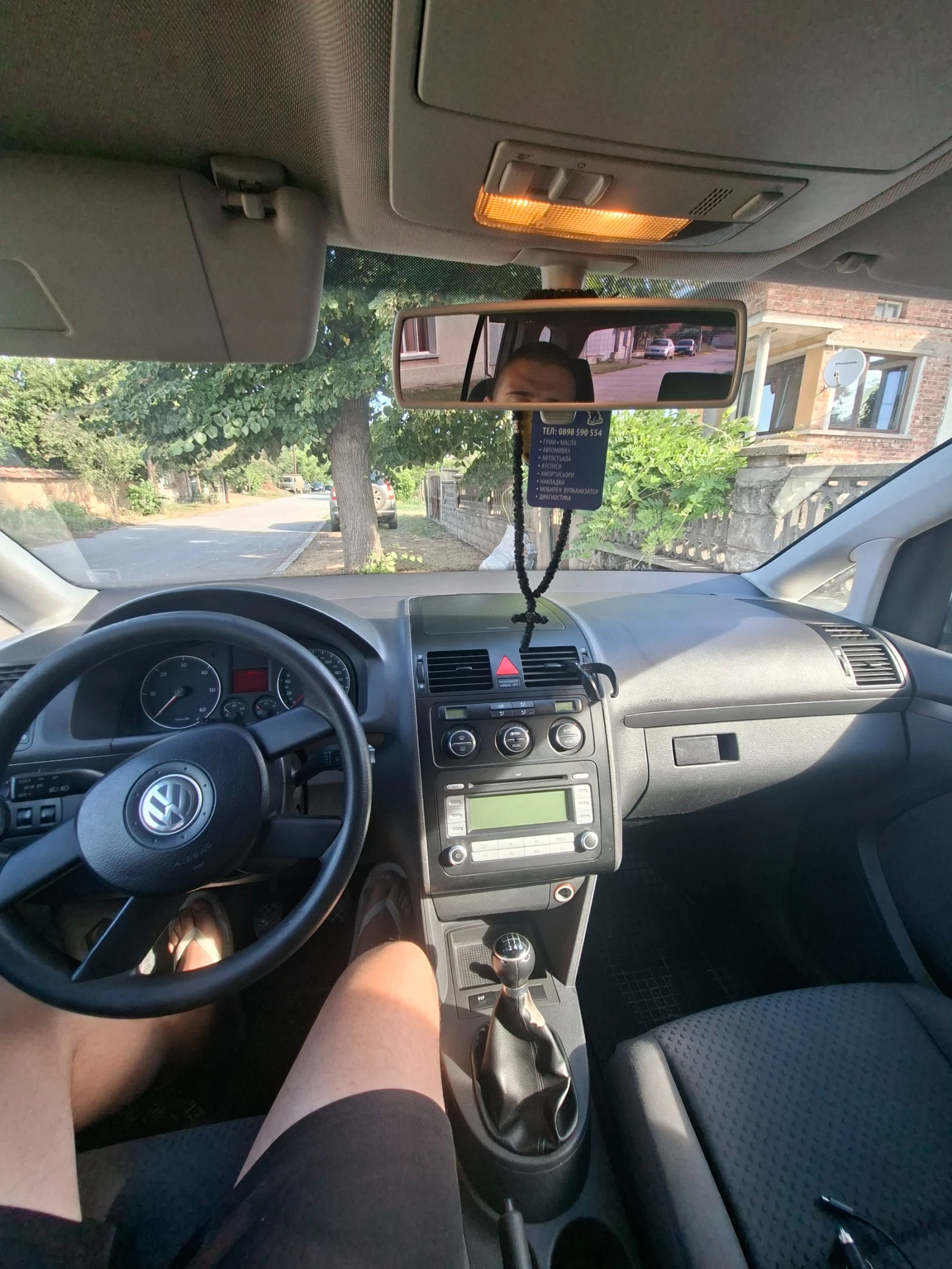 VW Touran 1.9 TDI, снимка 7 - Автомобили и джипове - 55344103