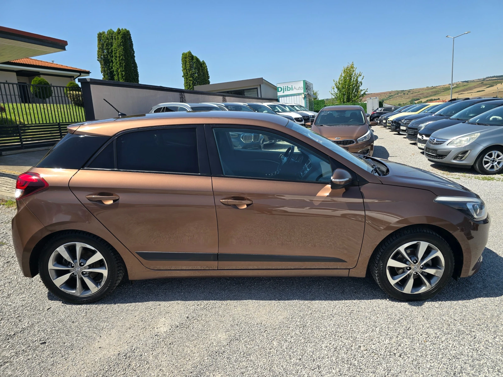 Hyundai I20 1.2i-85k.c-EURO-6-COMFORD-LED, снимка 4 - Автомобили и джипове - 55422276