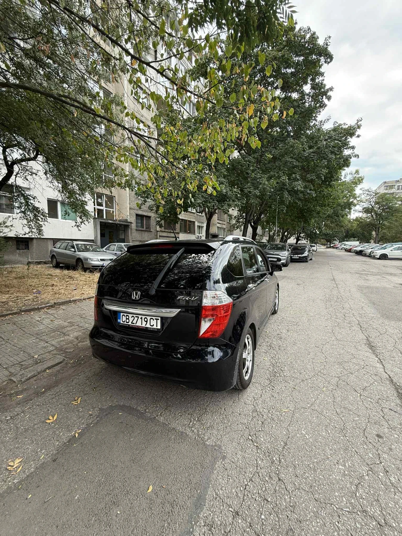 Honda Fr-v, снимка 5 - Автомобили и джипове - 55726836