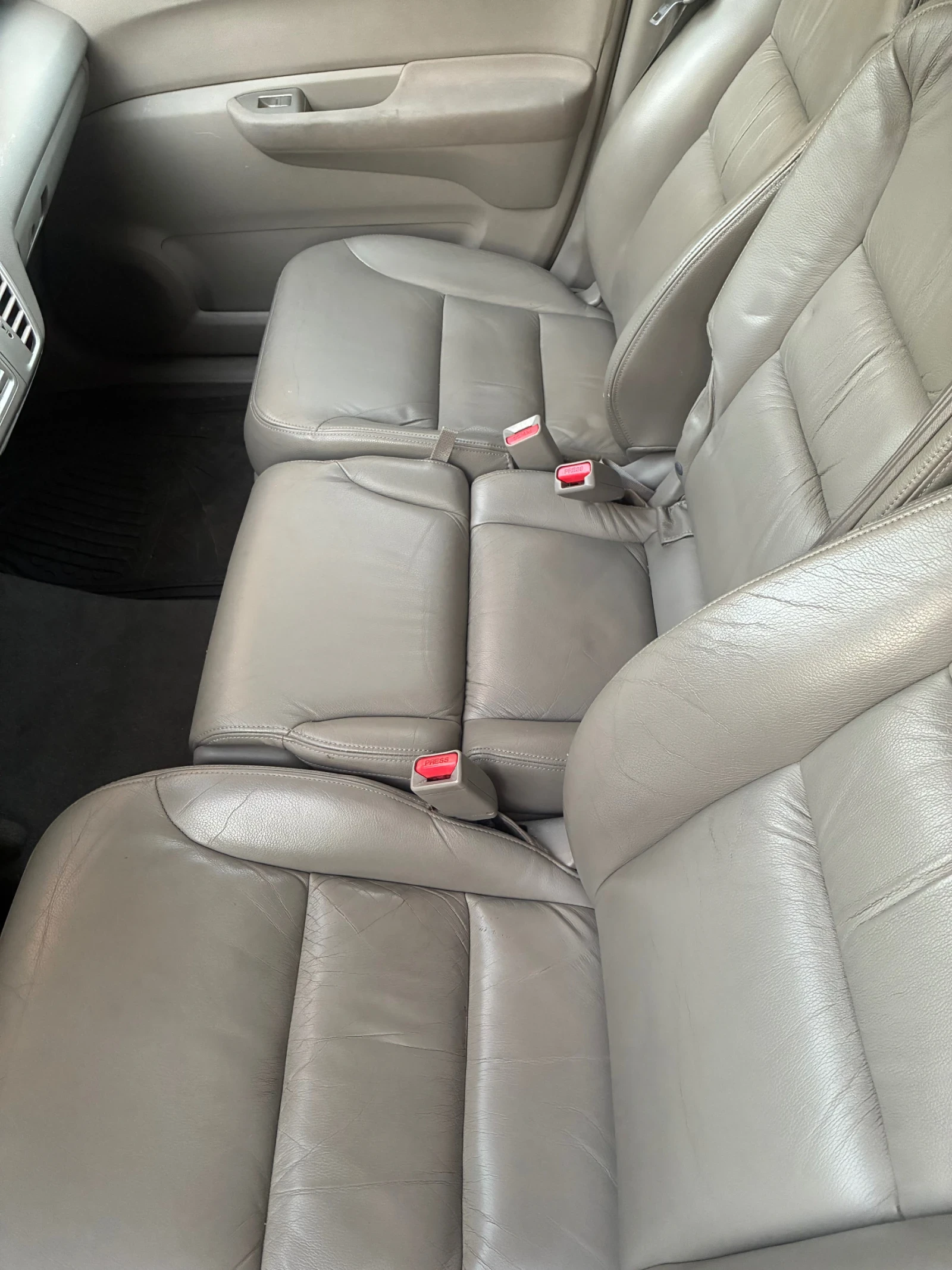 Honda Fr-v, снимка 12 - Автомобили и джипове - 55726836