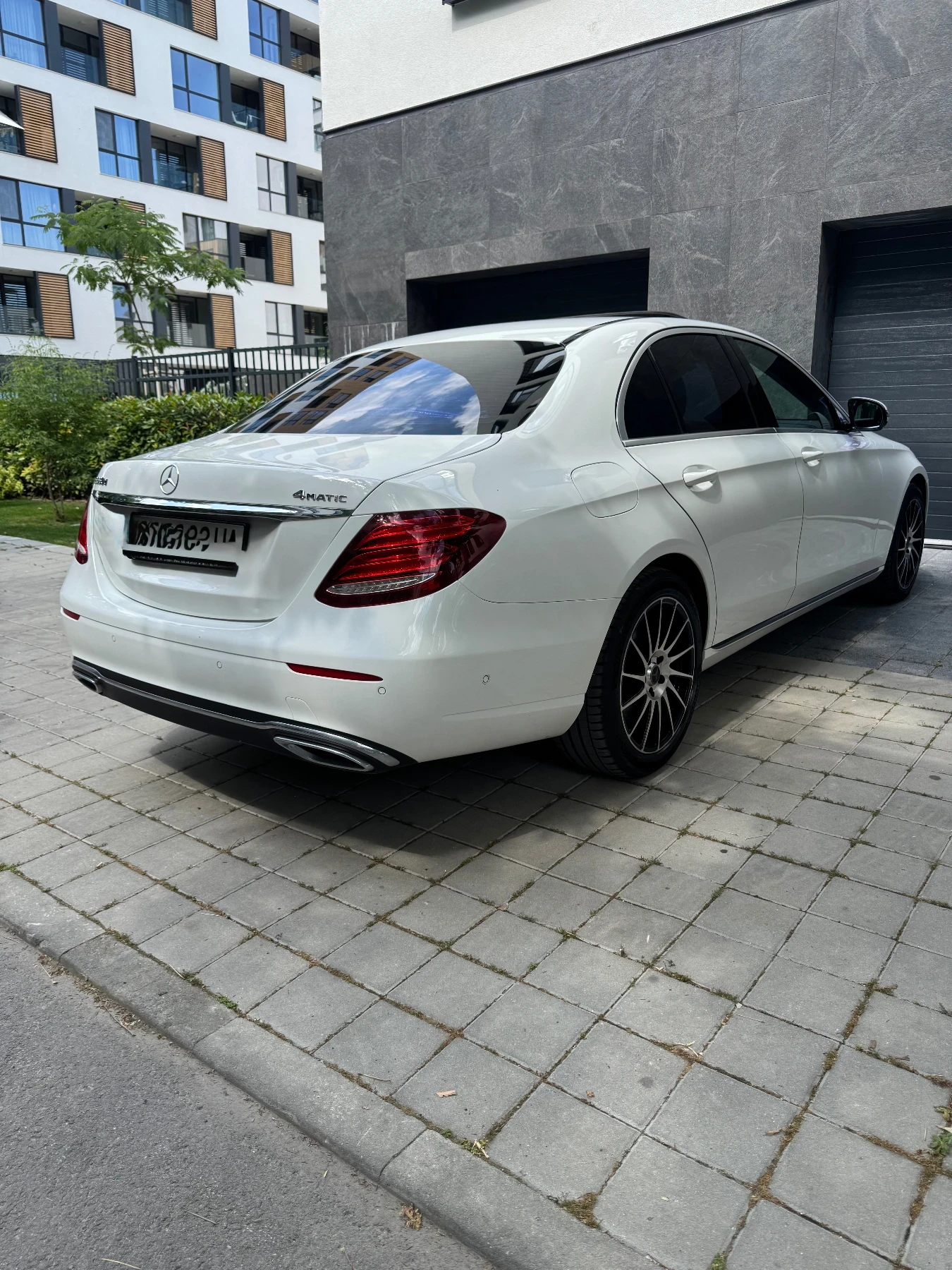 Mercedes-Benz E 350, снимка 3 - Автомобили и джипове - 55769548