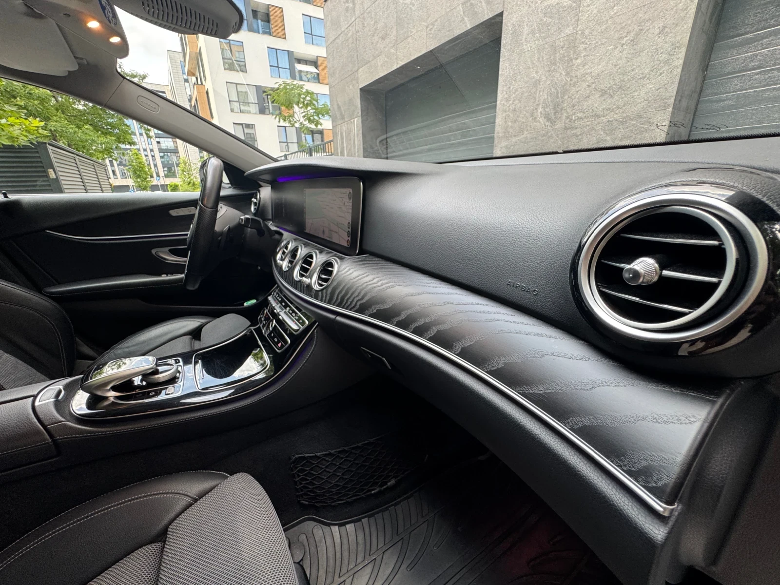 Mercedes-Benz E 350, снимка 9 - Автомобили и джипове - 55769548