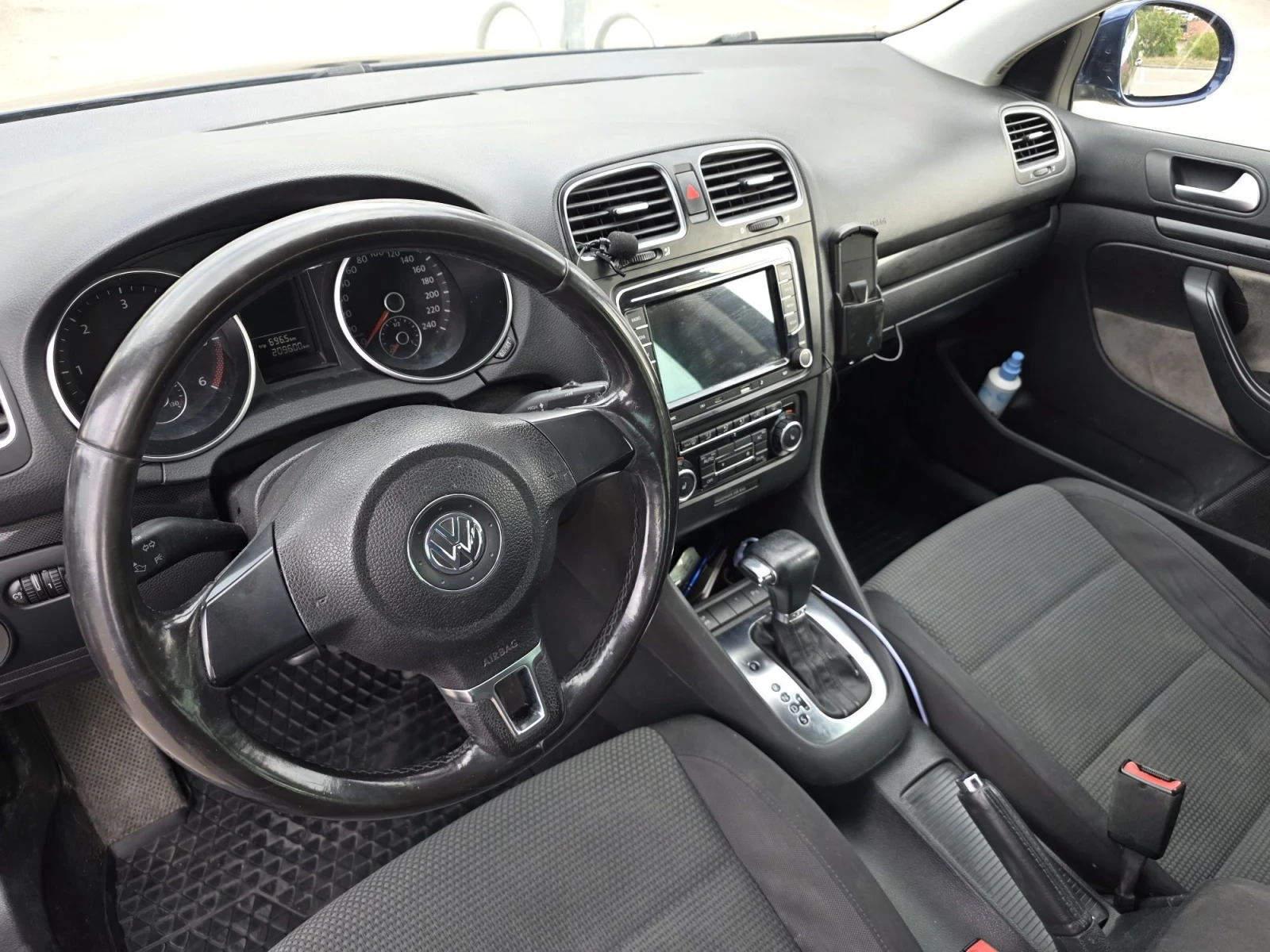VW Golf Variant 2.0 TDI 140kc DSG 6, снимка 8 - Автомобили и джипове - 56247633