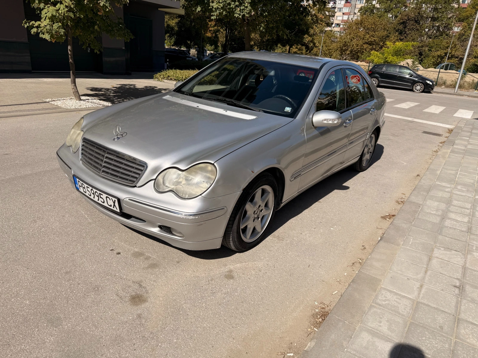 Mercedes-Benz C 240, снимка 2 - Автомобили и джипове - 56362516