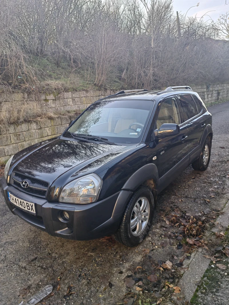 Hyundai Tucson 2.0, снимка 3 - Автомобили и джипове - 48392937