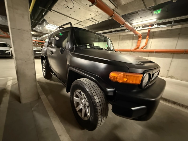 Toyota Fj cruiser 4.0 4x4 2015 ОТЛИЧНО СЪСТОЯНИЕ , снимка 4 - Автомобили и джипове - 49594505