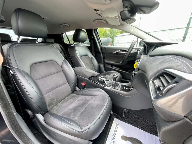 Infiniti Q30 LED-НАВИГАЦИЯ-ПАРКТРОНИК, снимка 16 - Автомобили и джипове - 51216002