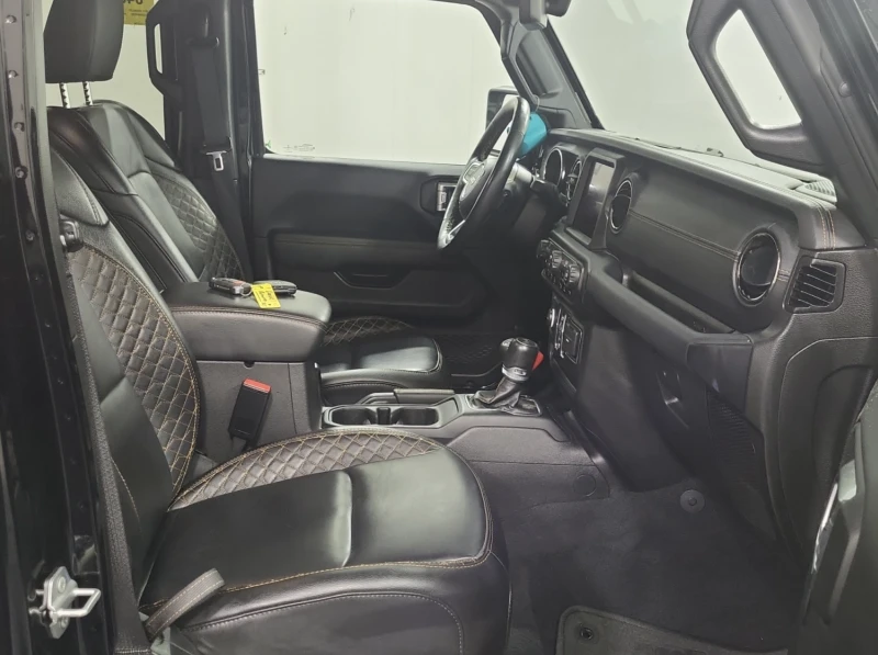 Jeep Wrangler 2023 Jeep Wrangler HIGH ALTITUDE, снимка 13 - Автомобили и джипове - 53293152