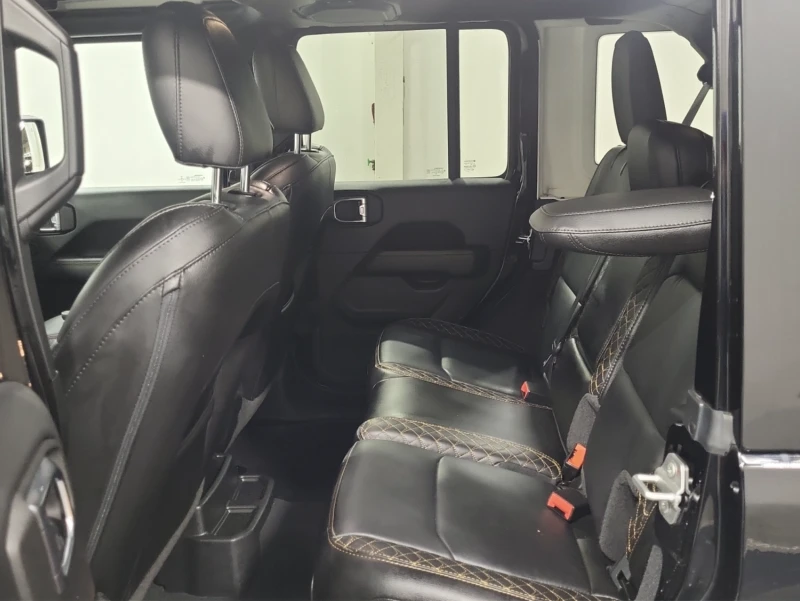 Jeep Wrangler 2023 Jeep Wrangler HIGH ALTITUDE, снимка 12 - Автомобили и джипове - 53293152