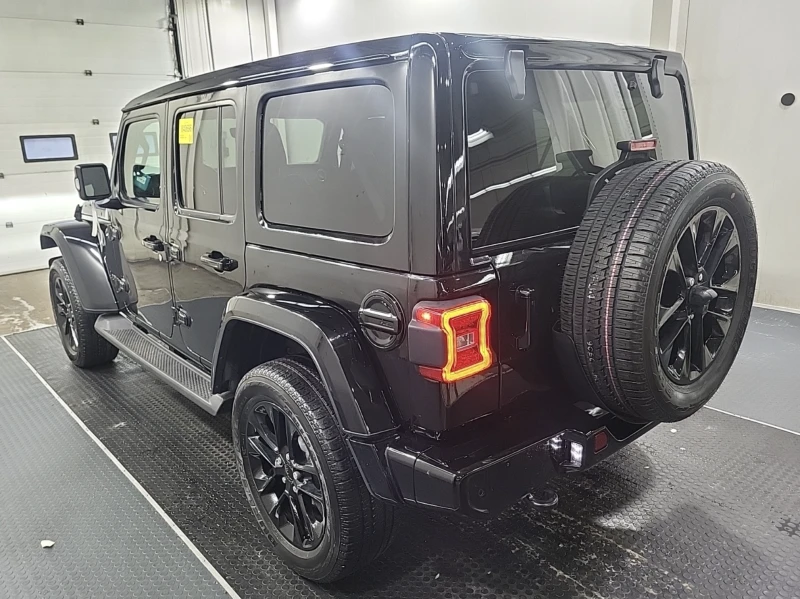 Jeep Wrangler 2023 Jeep Wrangler HIGH ALTITUDE, снимка 6 - Автомобили и джипове - 53293152