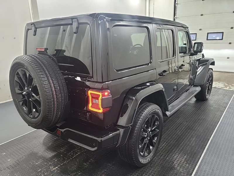 Jeep Wrangler 2023 Jeep Wrangler HIGH ALTITUDE, снимка 4 - Автомобили и джипове - 53293152