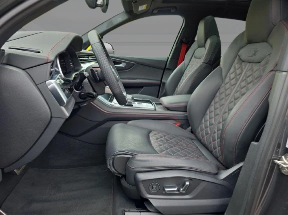 Audi SQ7 Quattro = Black Optic Plus = 7 Seats Гаранция, снимка 8 - Автомобили и джипове - 52810614