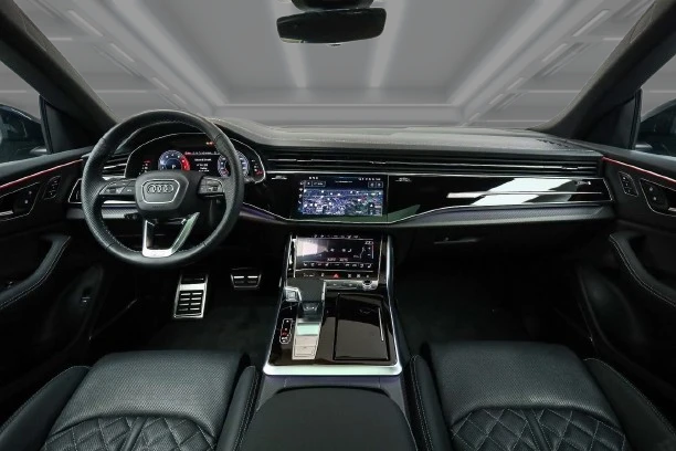 Audi SQ8 Quattro = Black Optic Plus = Гаранция, снимка 9 - Автомобили и джипове - 56207534