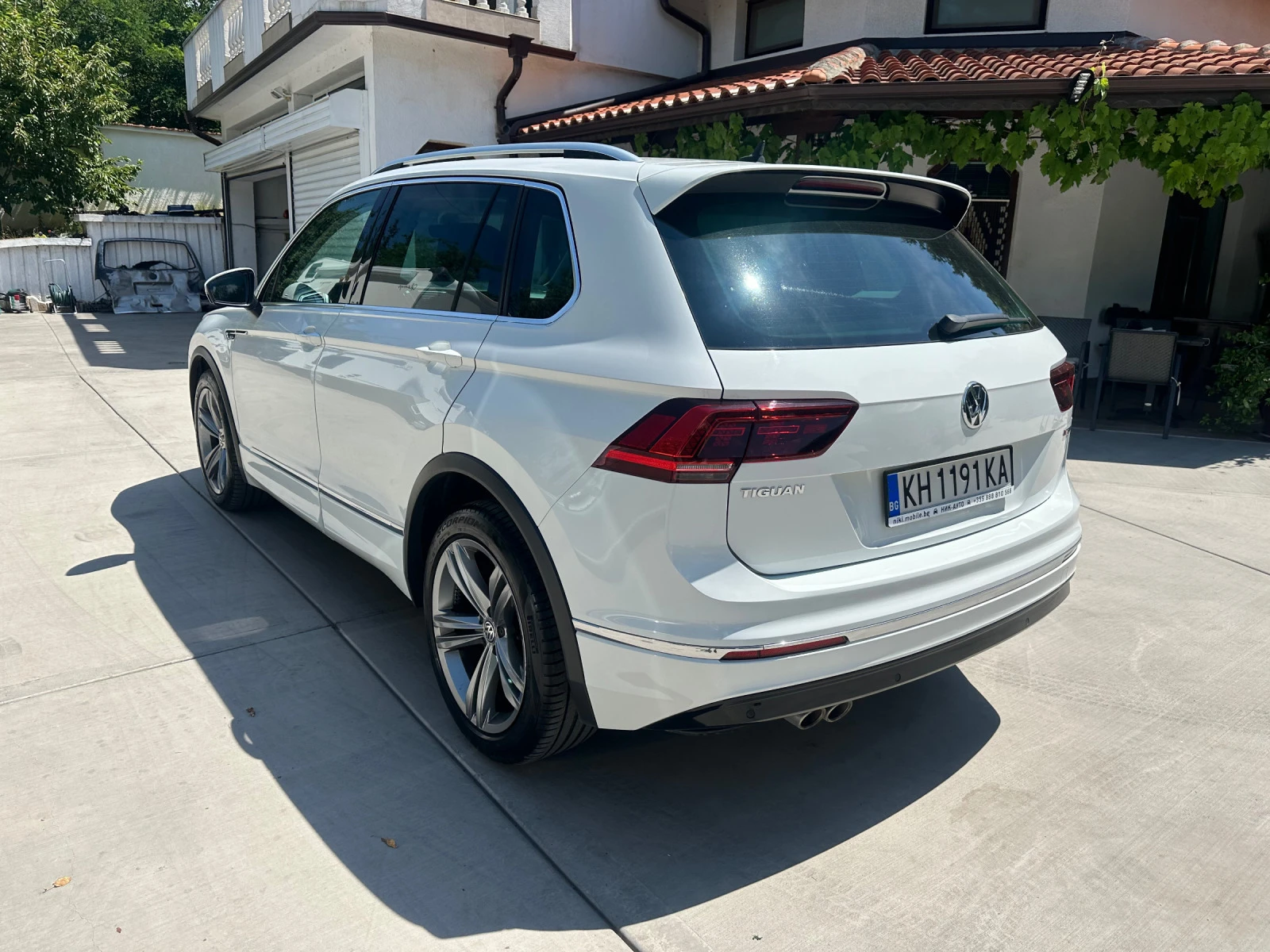 VW Tiguan 2.0TDI* R Line* 4MOTION* Distronic* Matrix*  - изображение 2