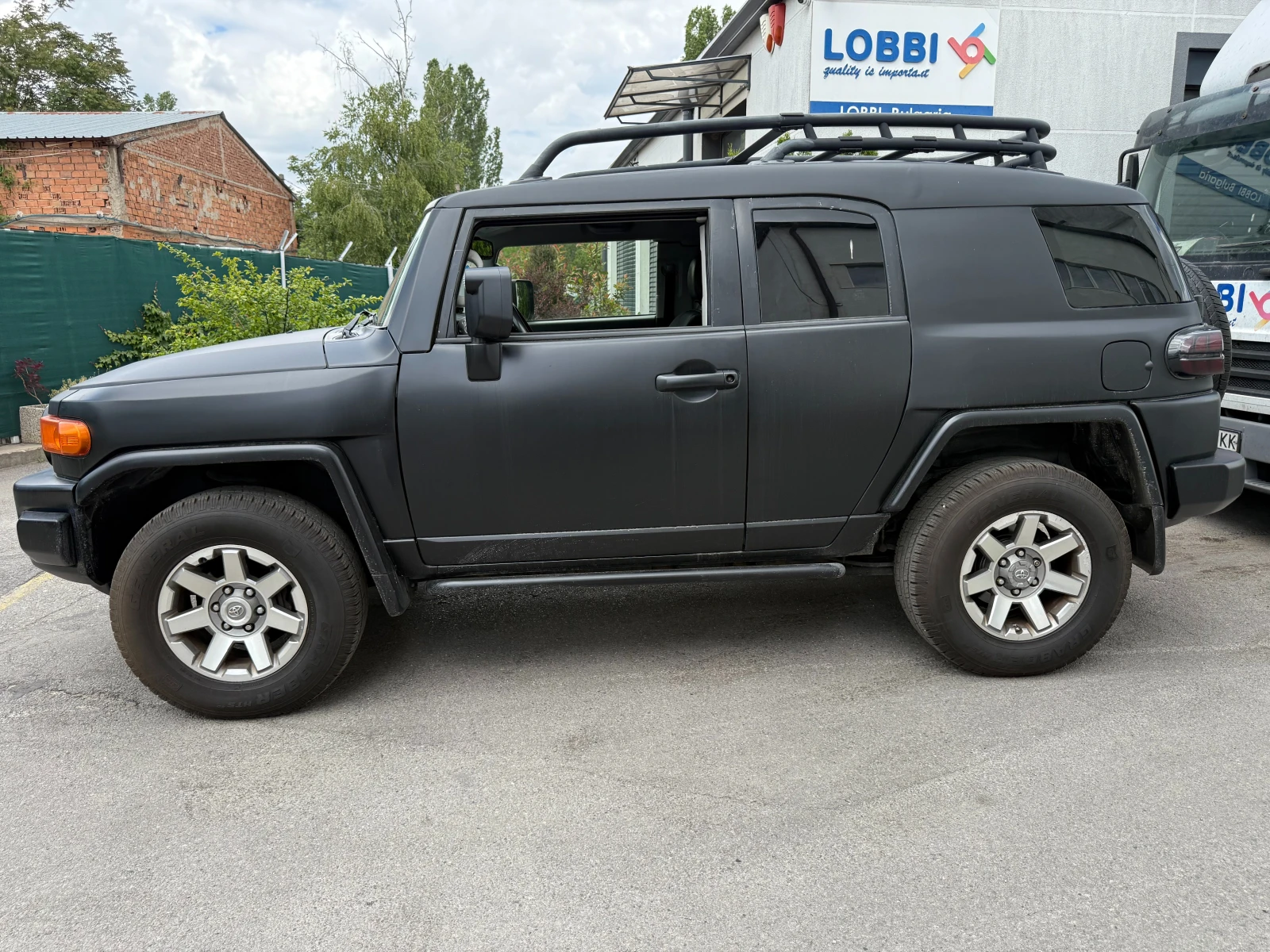Toyota Fj cruiser 4.0 4x4 2014 ОТЛИЧНО СЪСТОЯНИЕ БЛОКАЖИ - изображение 2