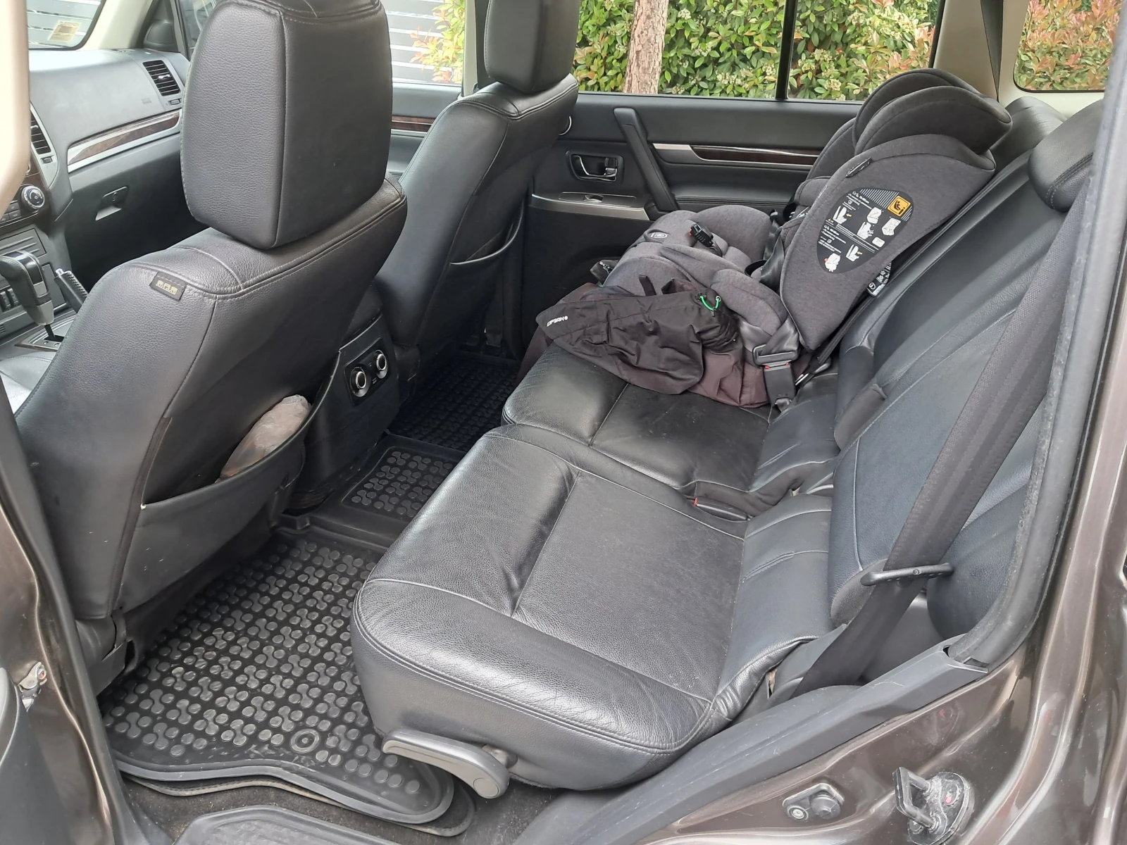 Mitsubishi Pajero -137000 км-ПЪЛНА СЕРВИЗНА ИСТОРИЯ В СИЛВЪР СТАР - изображение 7