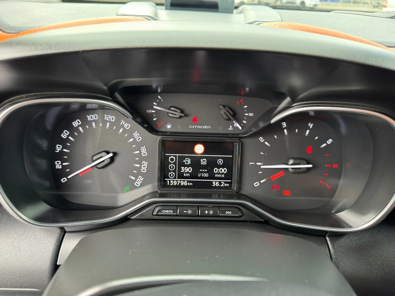 Citroen C3 Aircross 1.2 FULL EXTRA - изображение 9