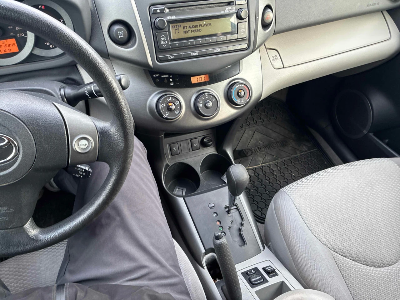 Toyota Rav4 CARFAX* *   *  | Mobile.bg   7