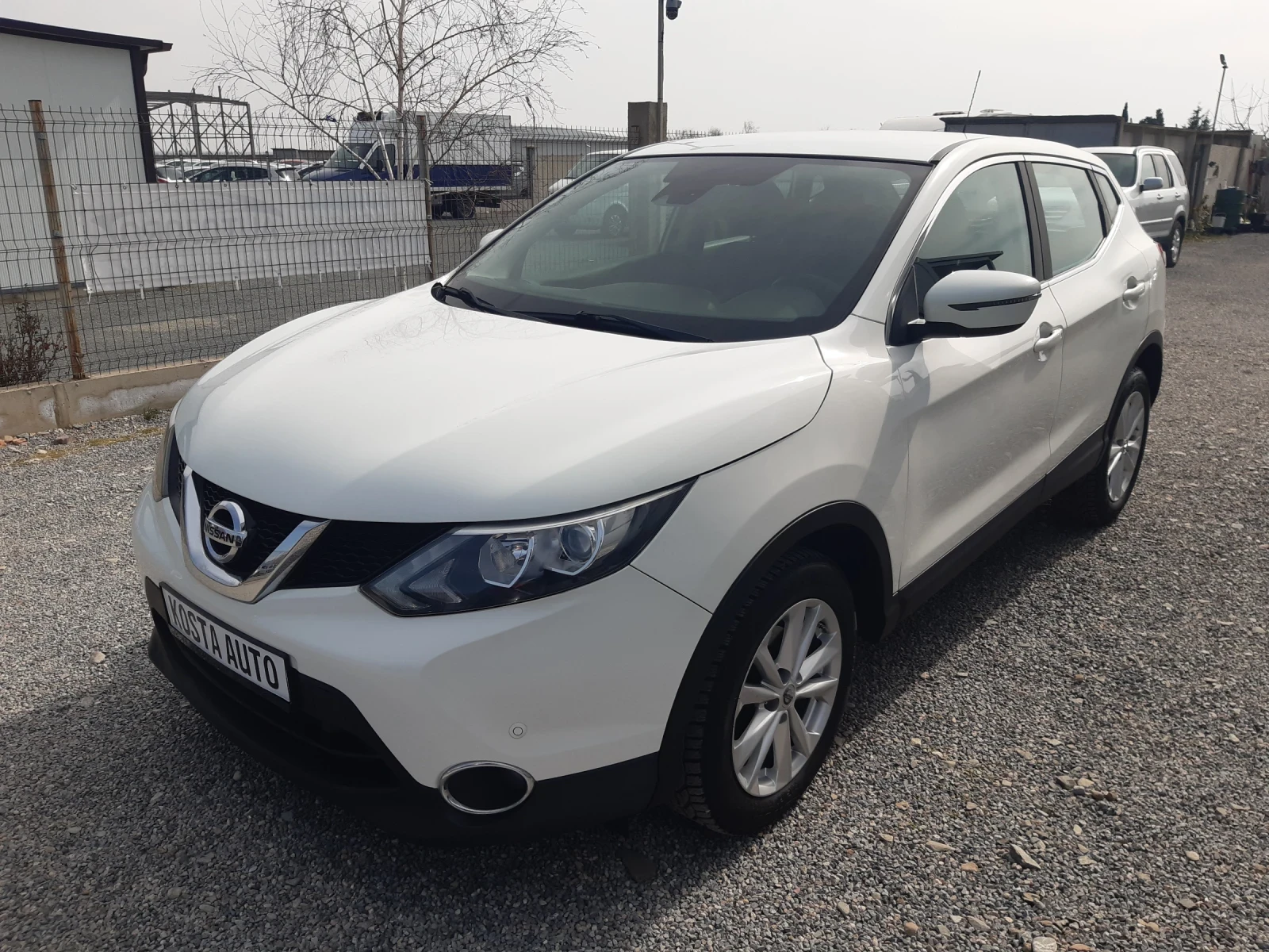 Nissan Qashqai КАТО НОВА  - изображение 9