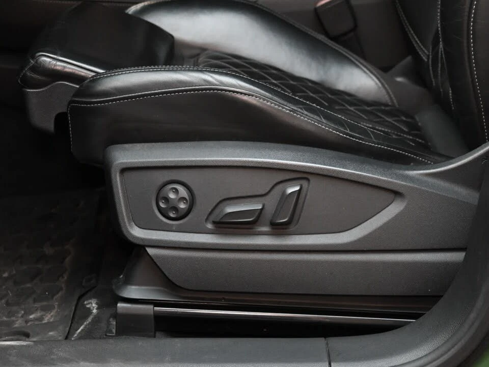 Audi SQ5 * АвтоКредит * (ЦЕНА ДО БГ), снимка 8 - Автомобили и джипове - 54043973