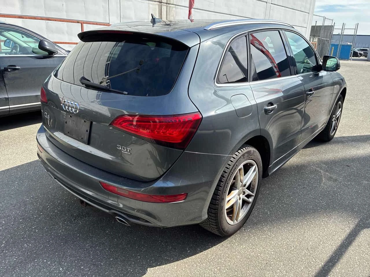 Audi Q5 * 3.0L * CARFAX * S LINE * ПРЕДСТАВИТЕЛСТВО, снимка 3 - Автомобили и джипове - 54076929