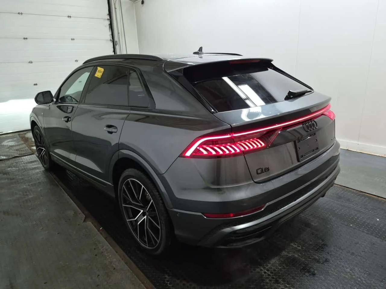 Audi Q8 Technik/ПАНОРАМА/ДИСТРОНИК/360/ОБДУХВАНЕ, снимка 4 - Автомобили и джипове - 54611773