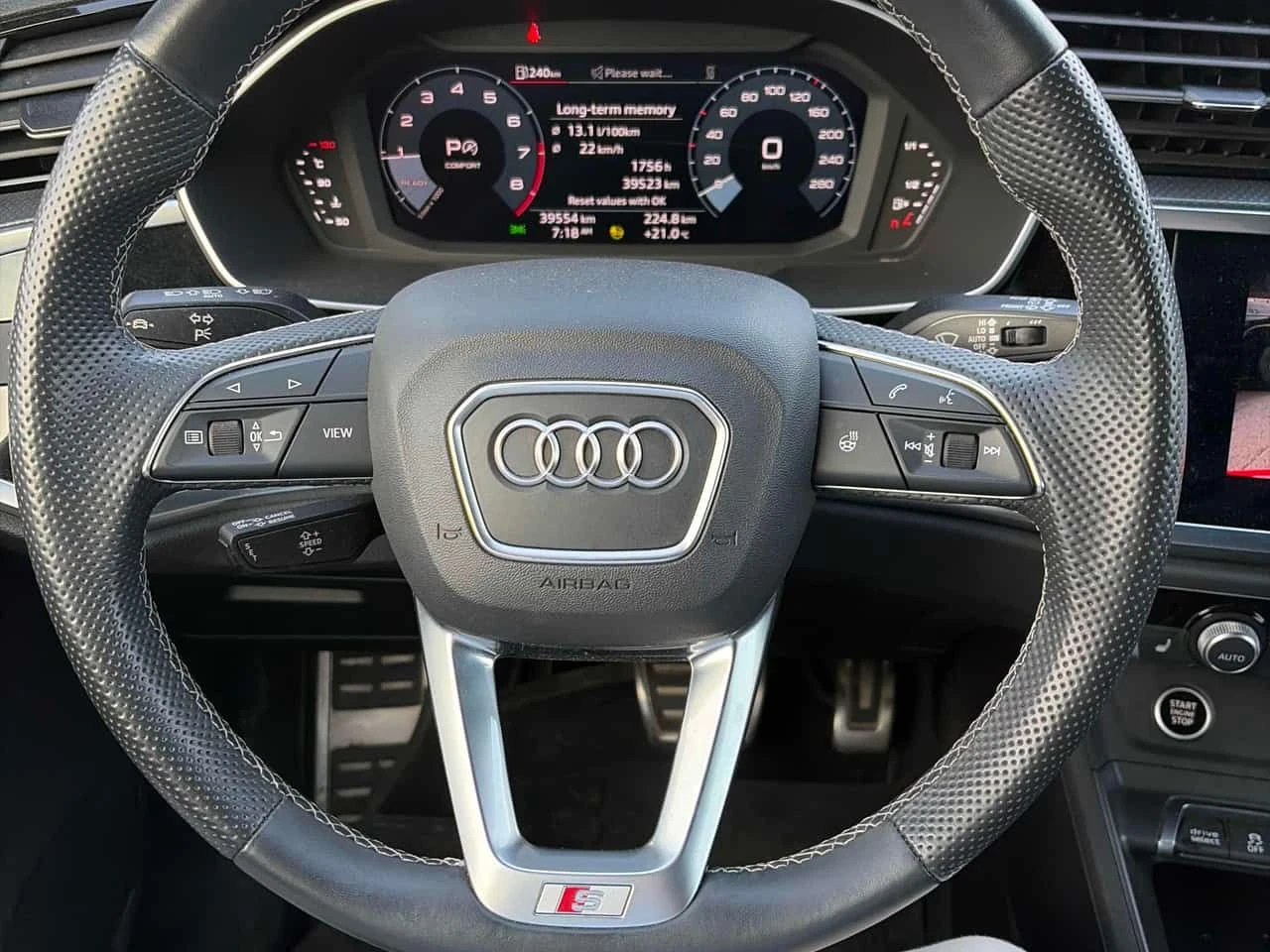 Audi Q3 Progressiv| DISTRONIC| DIGITAL COCKPIT| ПОДГРЕВИ, снимка 8 - Автомобили и джипове - 54633163