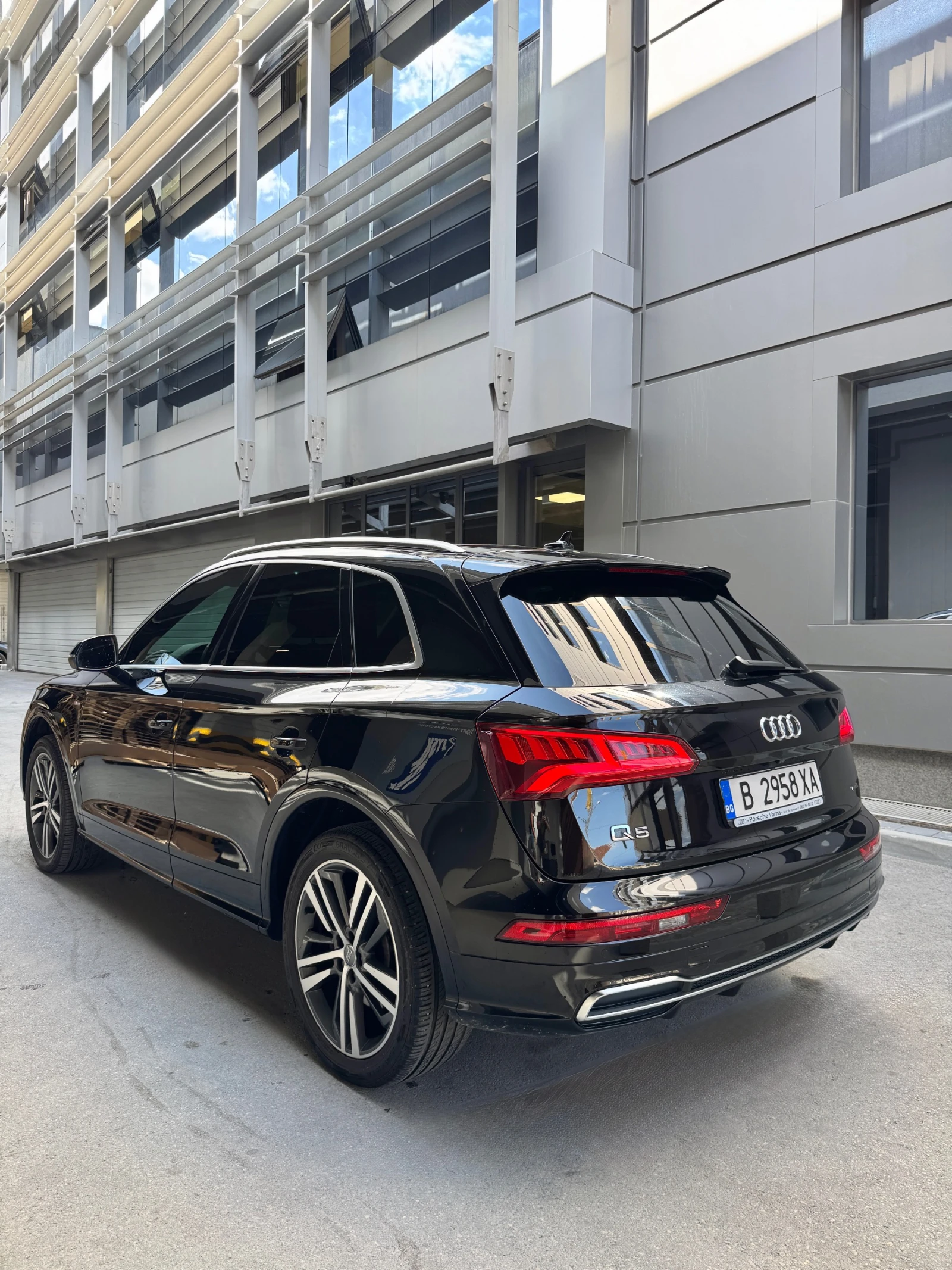 Audi Q5 2.0 TFSI | S-Line, снимка 4 - Автомобили и джипове - 55505590