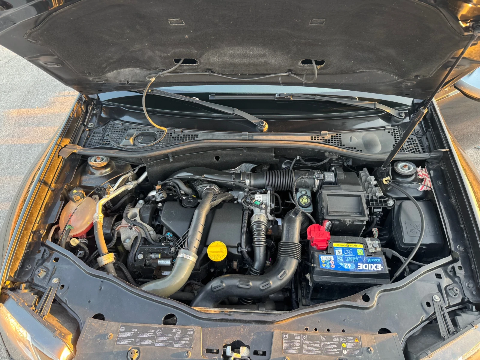 Dacia Duster 1.5dci 109k.c. 4x4 * Navi * Bluetooth * Парктроник, снимка 16 - Автомобили и джипове - 56045513