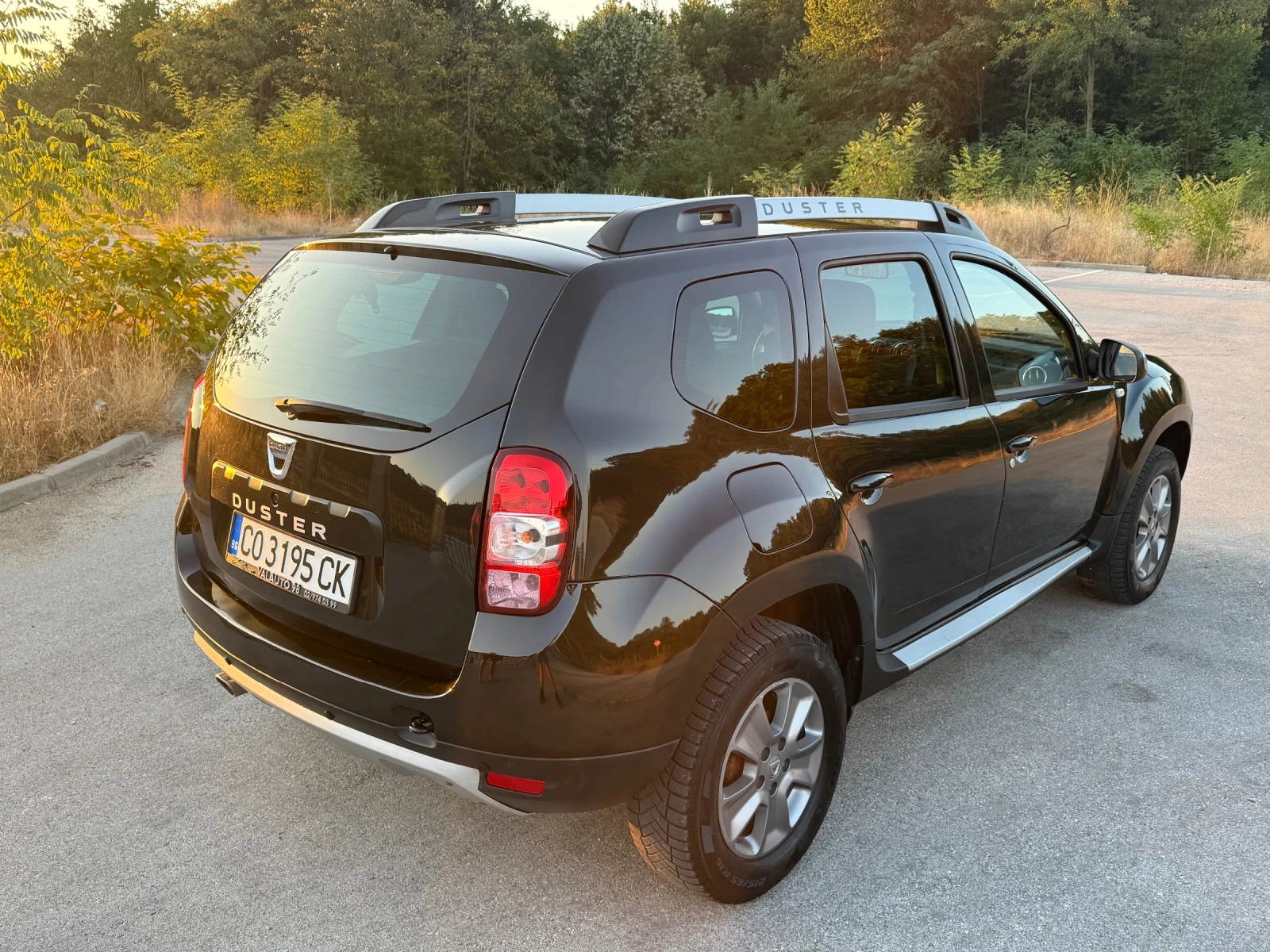 Dacia Duster 1.5dci 109k.c. 4x4 * Navi * Bluetooth * Парктроник, снимка 5 - Автомобили и джипове - 56045513