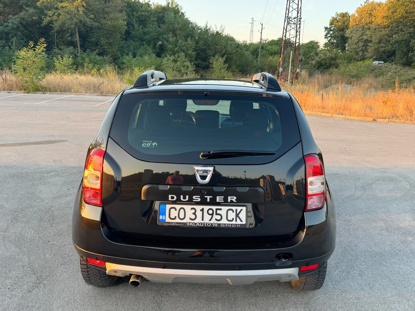Dacia Duster 1.5dci 109k.c. 4x4 * Navi * Bluetooth * Парктроник, снимка 4 - Автомобили и джипове - 56045513
