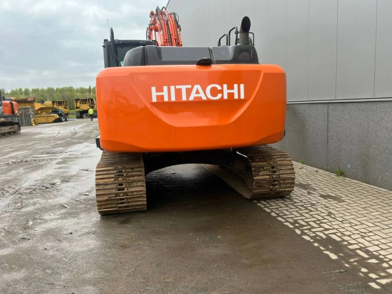 Багер Hitachi ZX210LC-6, снимка 6 - Индустриална техника - 47776296