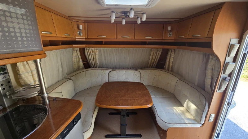 Каравана Fendt Diamant 560WG Климатик и задна баня, снимка 8 - Каравани и кемпери - 52378909