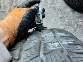 Гуми Зимни 235/65R16, снимка 3