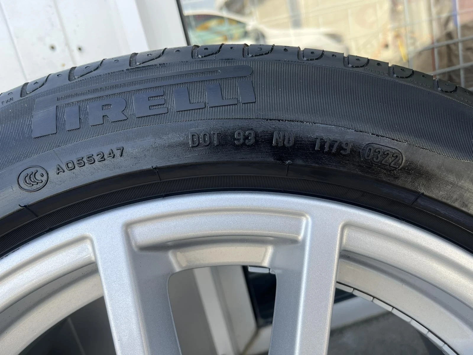 Гуми с джанти Pirelli 225/50R17, снимка 6 - Гуми и джанти - 53966752