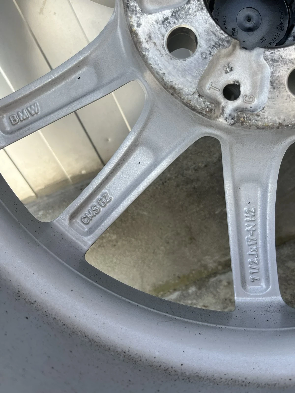 Гуми с джанти Pirelli 225/50R17, снимка 5 - Гуми и джанти - 53966752