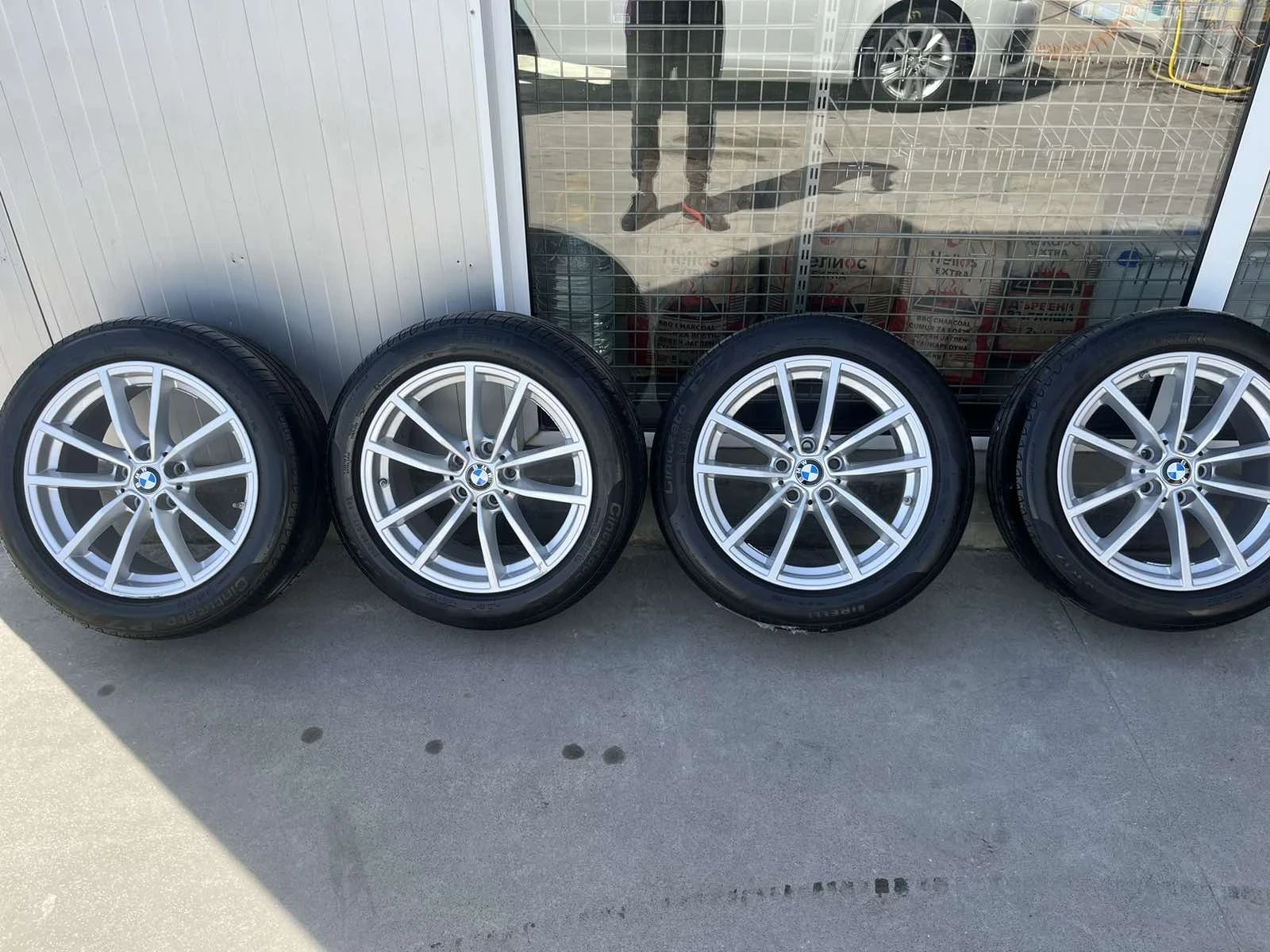 Гуми с джанти Pirelli 225/50R17, снимка 2 - Гуми и джанти - 53966752