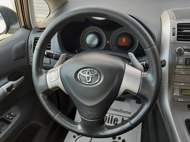 Toyota Auris 1.4D4D/AUTOMATIC, снимка 16 - Автомобили и джипове - 46104762