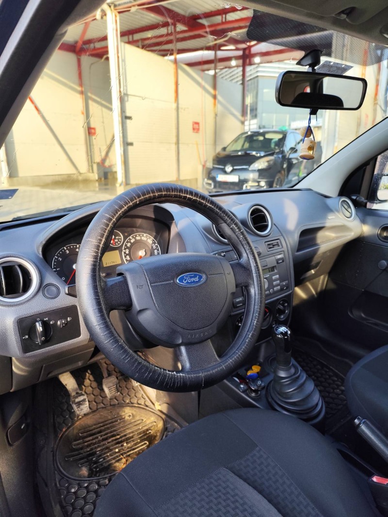 Ford Fiesta, снимка 4 - Автомобили и джипове - 46174221