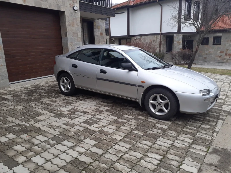 Mazda 323, снимка 5 - Автомобили и джипове - 48211832