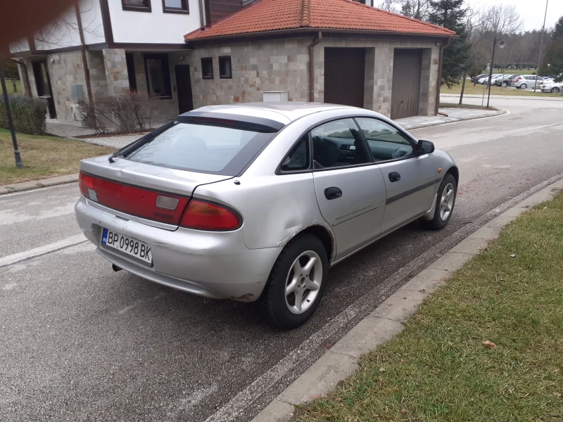 Mazda 323, снимка 6 - Автомобили и джипове - 48211832