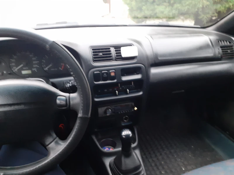 Mazda 323, снимка 9 - Автомобили и джипове - 48211832