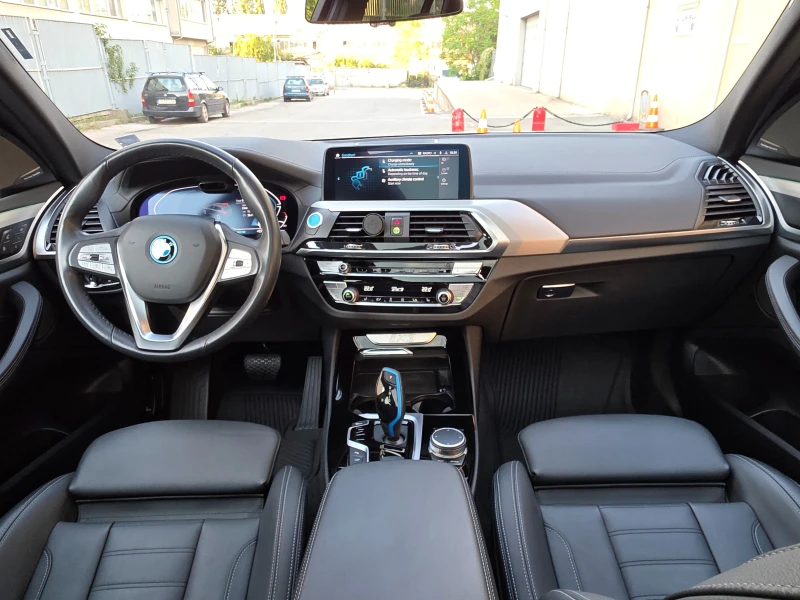 BMW iX3 Автомобил в пълна гаранция! , снимка 17 - Автомобили и джипове - 51662343