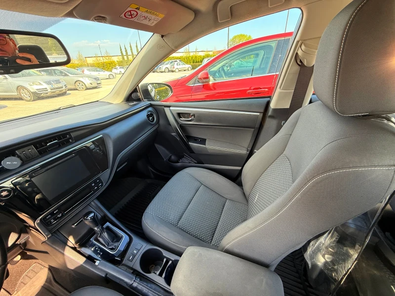 Toyota Corolla 1.6 CVT, снимка 14 - Автомобили и джипове - 52913151