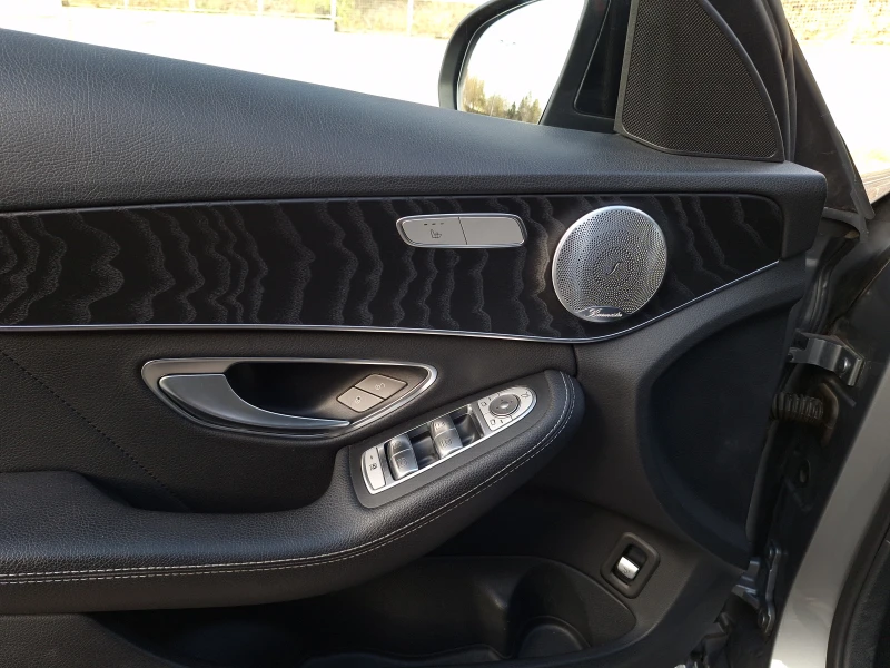 Mercedes-Benz C 400 AMG Pack, 4Matic, BiTurbo, снимка 10 - Автомобили и джипове - 52549394