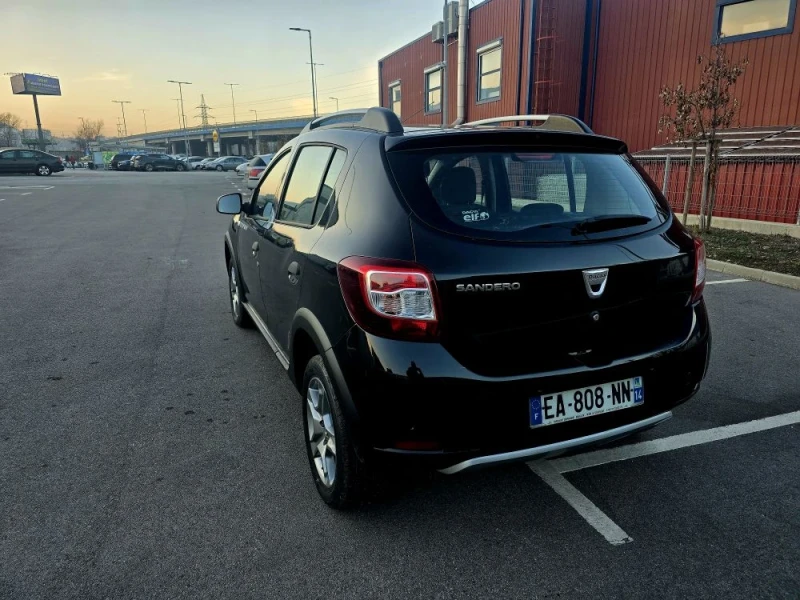 Dacia Sandero STEPUEI 0.9 benzin  2013г , снимка 9 - Автомобили и джипове - 52857425